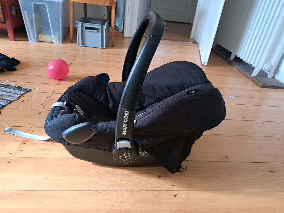 Maxi cosi Kindersitz / Babyschale in Freiburg im Breisgau