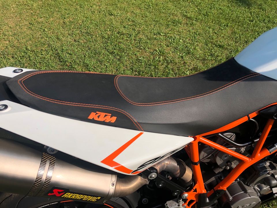 KTM 990 SMR SM Supermoto R Schmiedefelgen Akrapovic Carbonheck in Mühldorf a.Inn