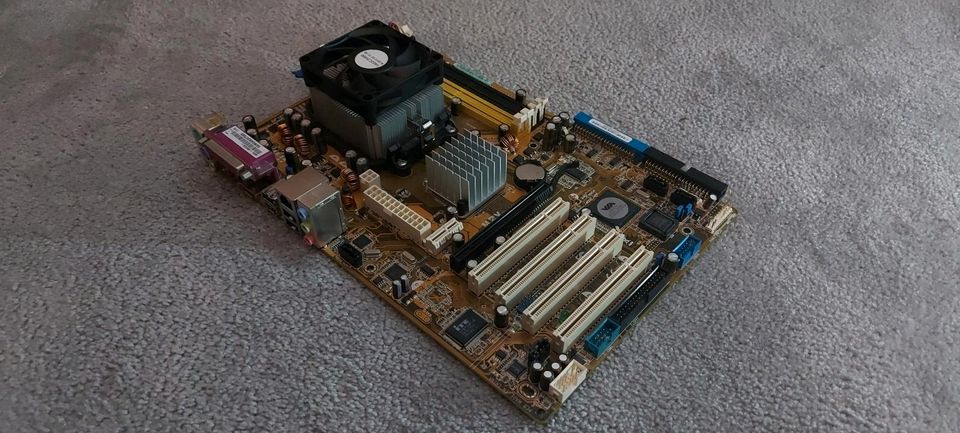 Defekt! Asus M2V Mainboard AMD AM2 in Kiel