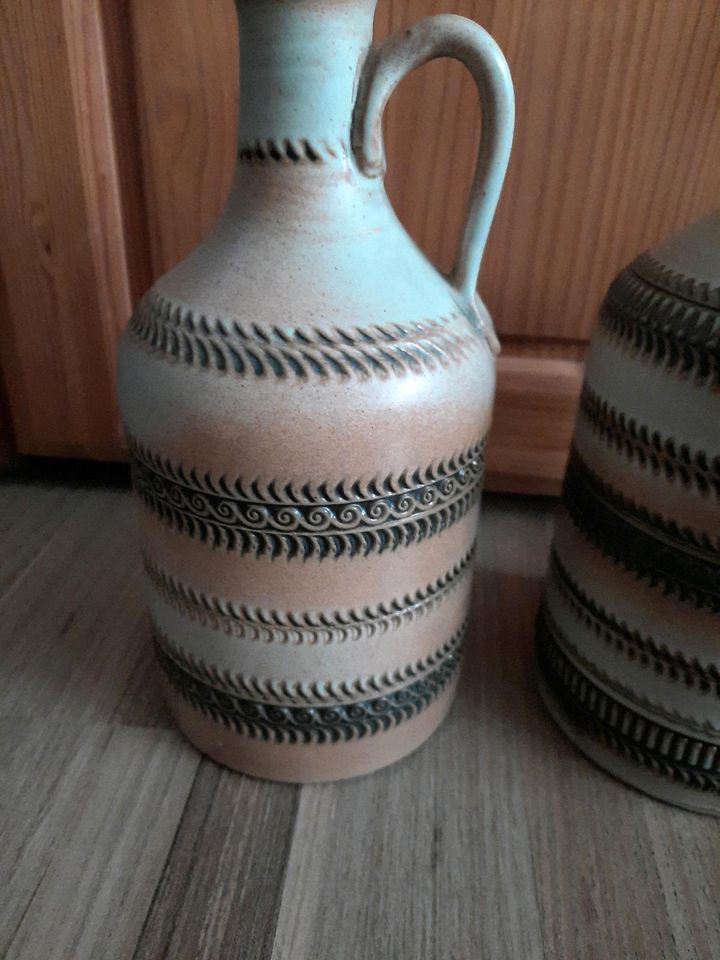 Alte Tonflaschen/ Vase in Lüchow