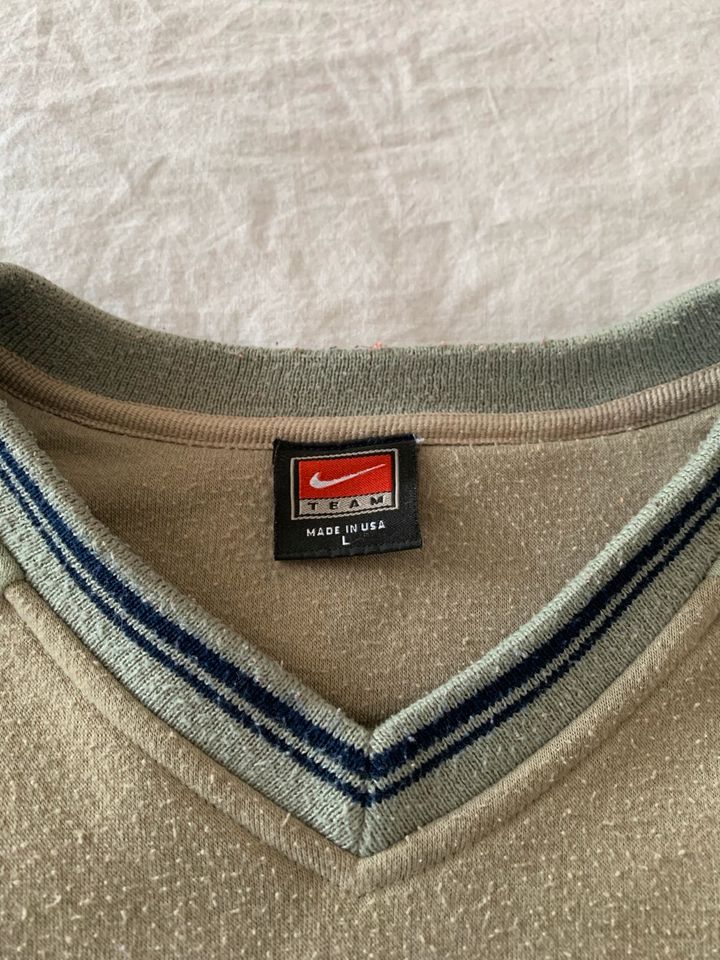 True Vintage Nike Pullover Grün Khaki Gr. L in Kaiserslautern