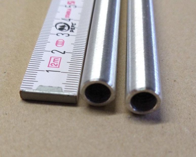 Aluminiumrohre Rundrohre Stangen Alu 10mm und 12mm Durchmesser in Petershagen