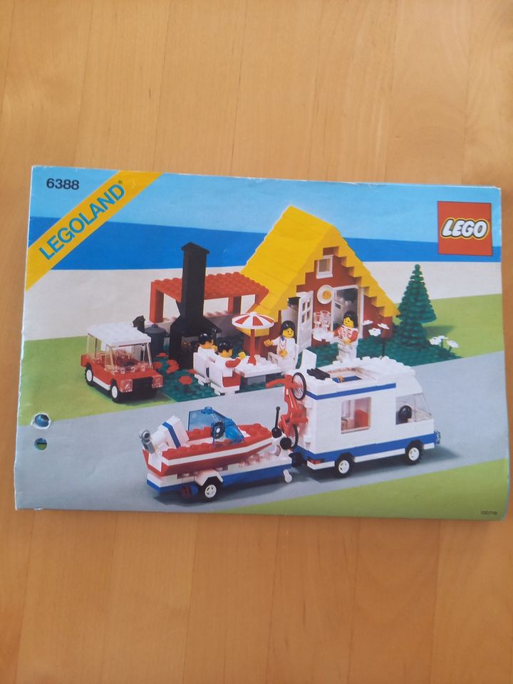 LEGO VINTAGE LEGOLAND 6388 Ferienhaus mit Wohnmobil in Bad Iburg