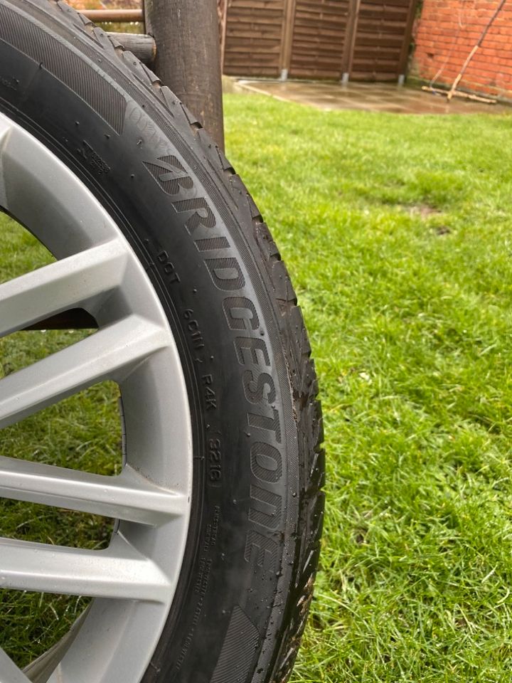 Seat Felgen mit aufgezogenen Sommerreifen in Baddeckenstedt