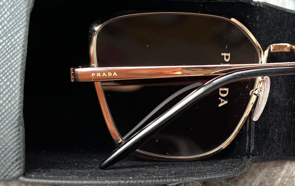 Prada Sonnenbrille - Original in Bedburg