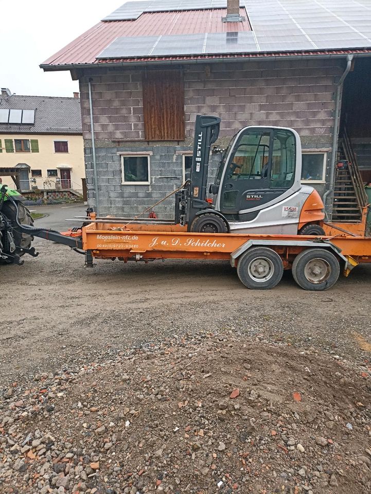 Transport Transportarbeiten Schlepper Tieflader Kipper in Markdorf