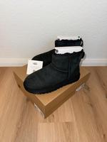 Original Ugg Classic Mini Boots Stiefeletten 40.0 schwarz Niedersachsen - Hameln Vorschau
