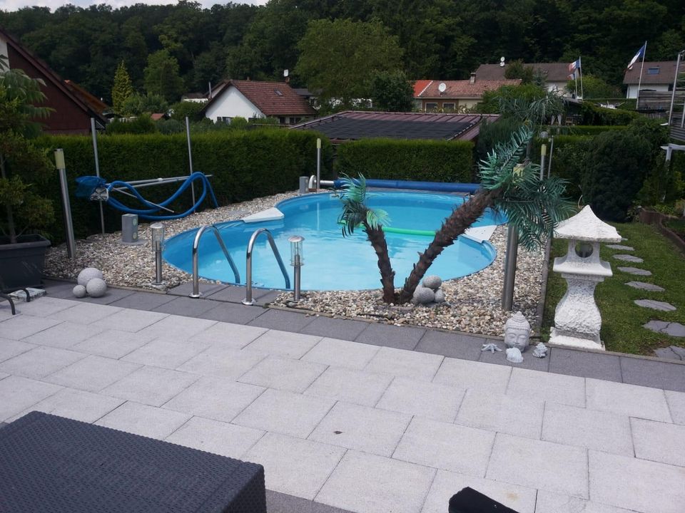 Einfamilienhaus mit Einliegerwohnung und Swimmingpool in Puttelange-aux-Lacs/FRANKREICH in Saarbrücken