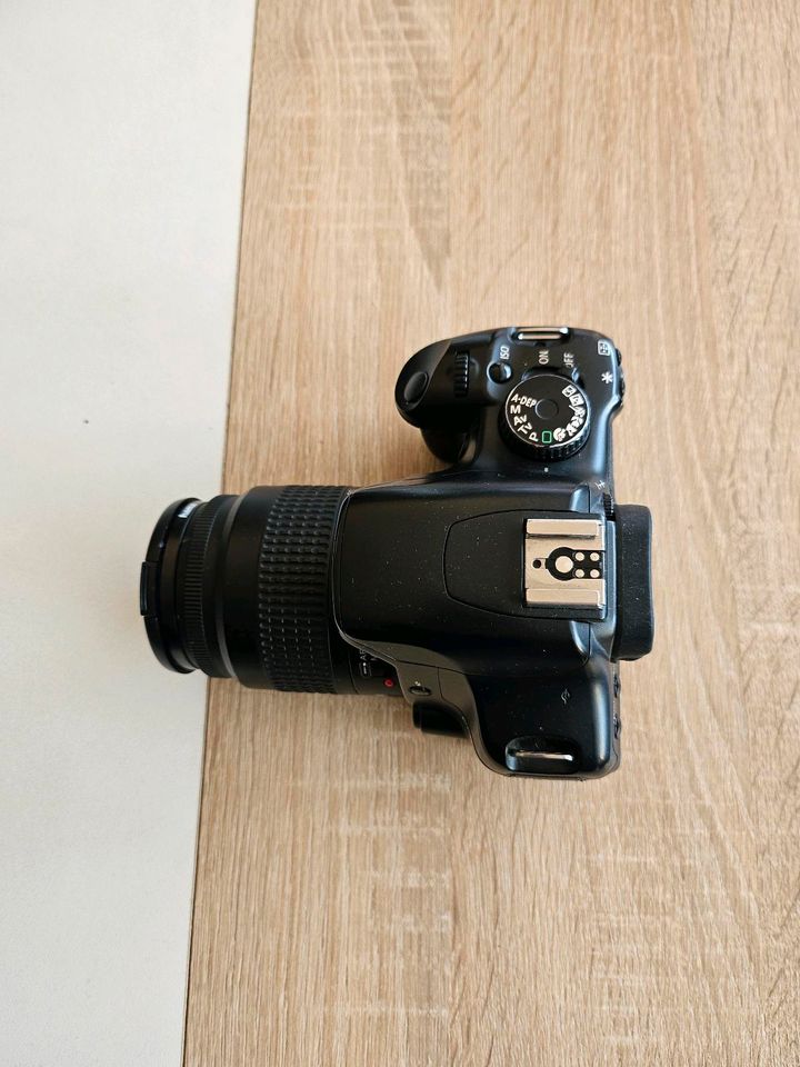 Canon EOS 450 D mit Hama Objektiv in Burscheid