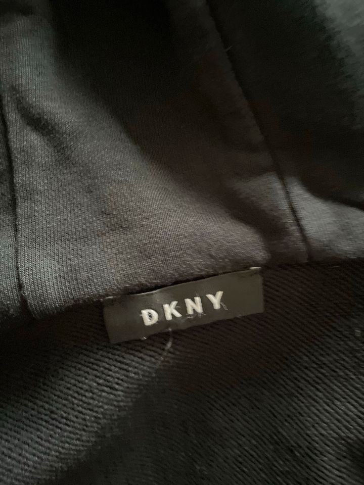 Sweatjacke von DKNY Gr.12(152) in Mülheim (Ruhr)