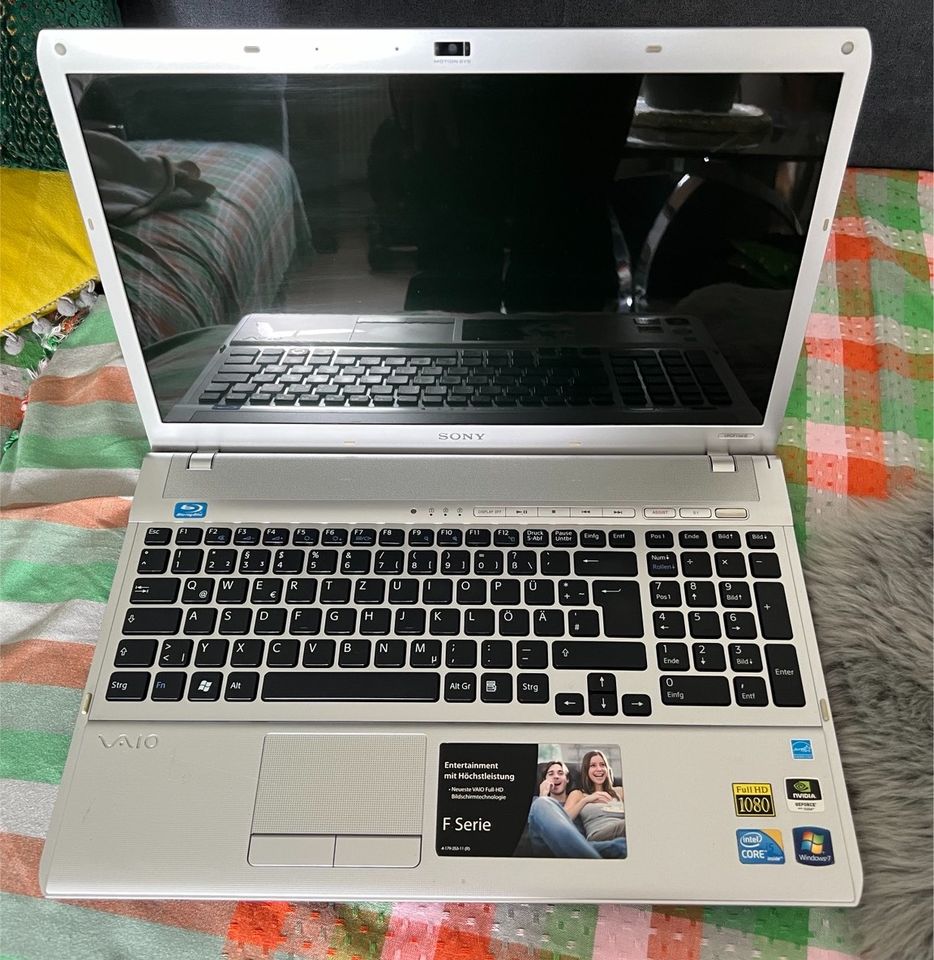 Sony Vaio 17 Zoll Laptop in Köln