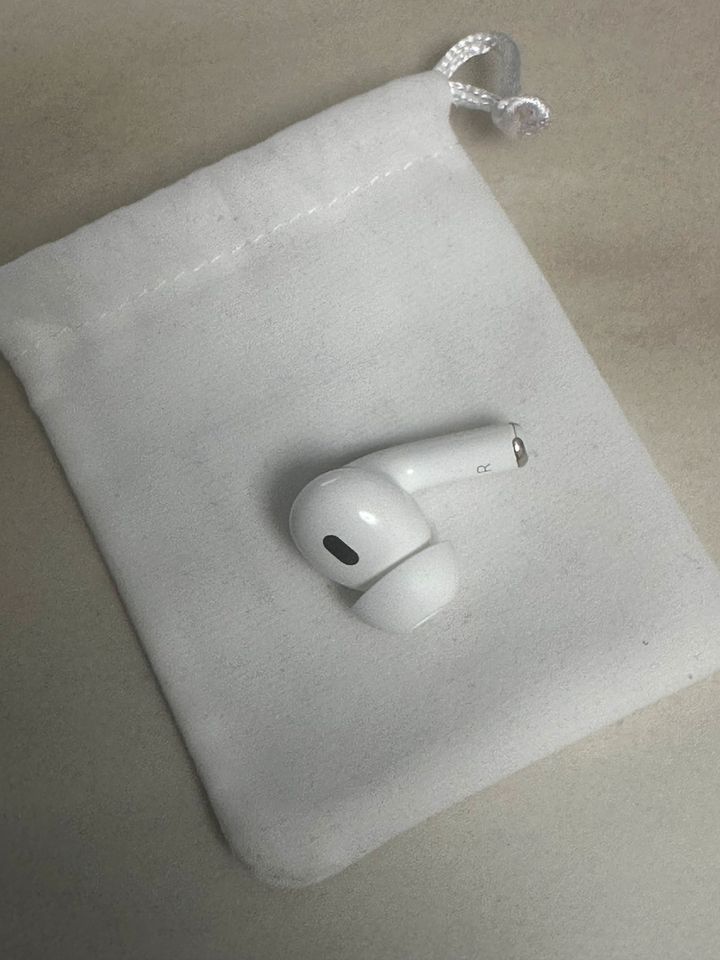 Apple Air Pods RECHTS in München