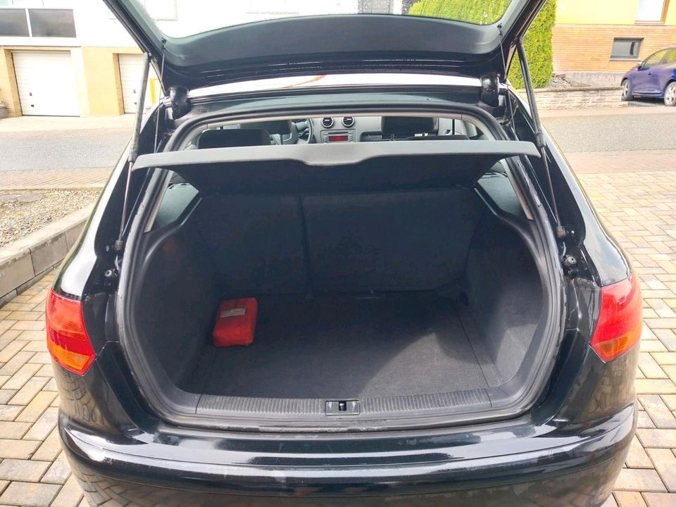 Audi A3 Sportback 1.6 in Hauneck