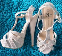 Neuwertige High Heels (Gr. 36) Nur Abholung Berlin - Tempelhof Vorschau