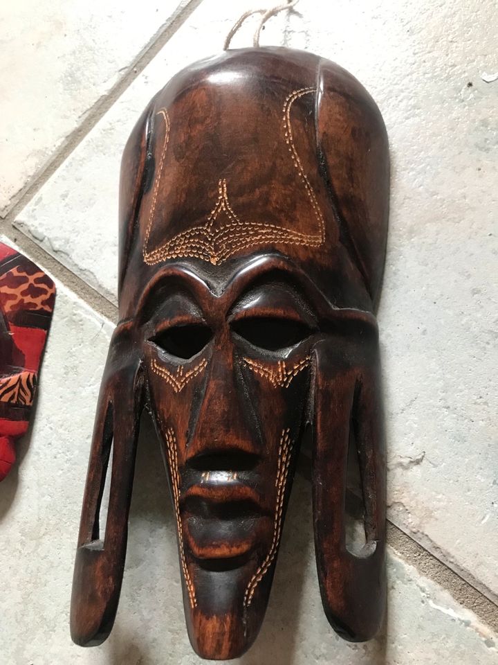 Masken aus Kenia in Ueckermuende