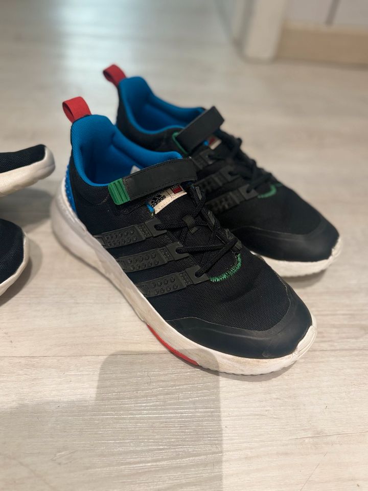 Adidas Lego Schuhe und Hallenschuhe 39 1/3 wie Neu in Lübeck