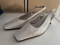 Gabor Sandalen Slingpumps weiß 40 Hessen - Langen (Hessen) Vorschau