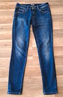 Tommy Hilfiger Jeans Gr. 28/30 Sachsen-Anhalt - Halberstadt Vorschau