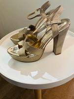 Damen Plateau Sandaletten Schuhe High Heels Leder Optik Gold Gr40 Bayern - Lochhausen Vorschau