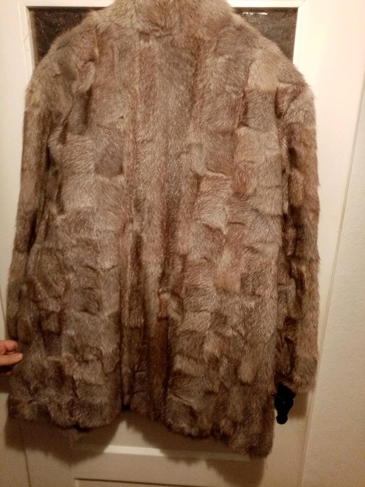 Mod. Pelzjacke (Fuchs) ,  Gr. 44, neuwertig, sehr schöne Färbung in Wilsdruff