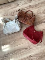 3 große Handtaschen in braun, rot und creme Hessen - Bruchköbel Vorschau