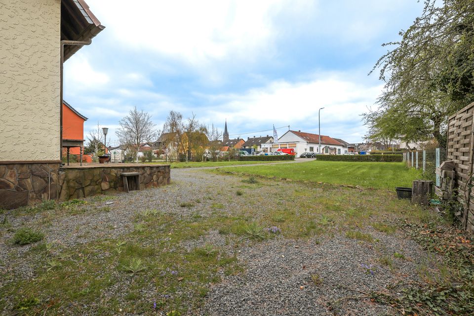 Chance für Bauträger! 2.623m² Baugrund mit 3 Baufenstern - bebaubar nach B-Plan in Swisttal-Odendorf in Swisttal