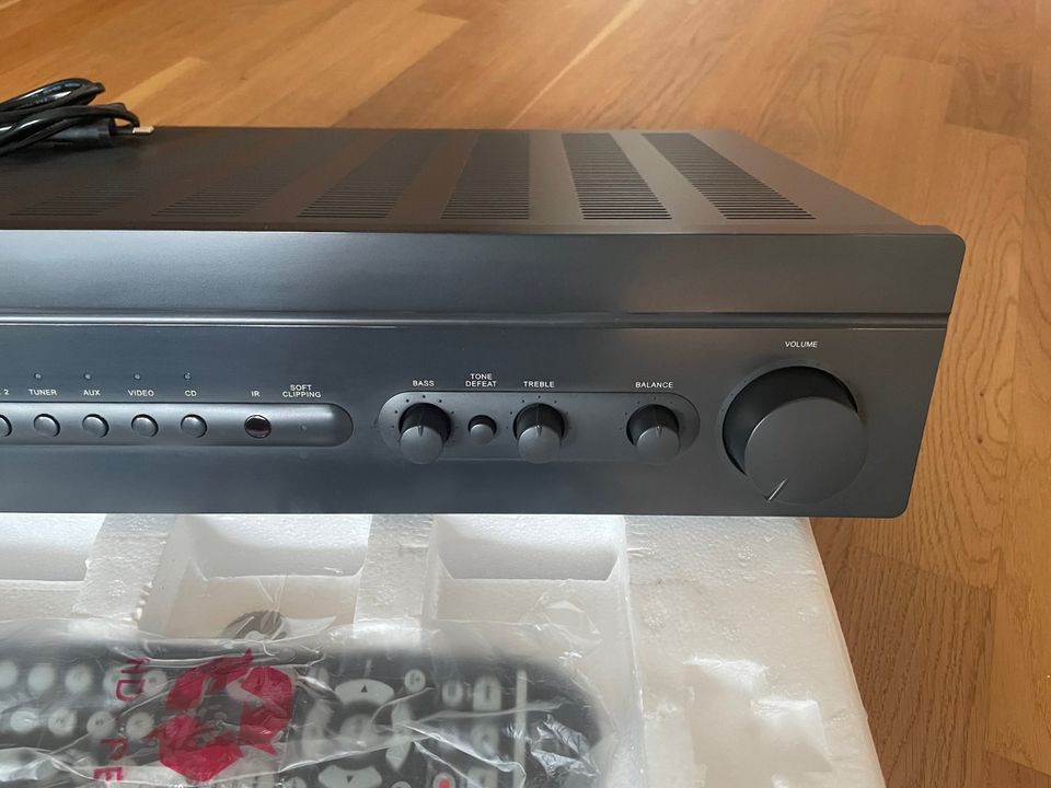 NAD Stereo Integrated Amplifier C 325BEE in Köln