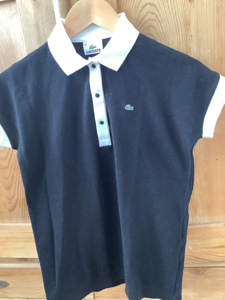 schönes, schwarzes Poloshirt von Lacoste in Saarbrücken