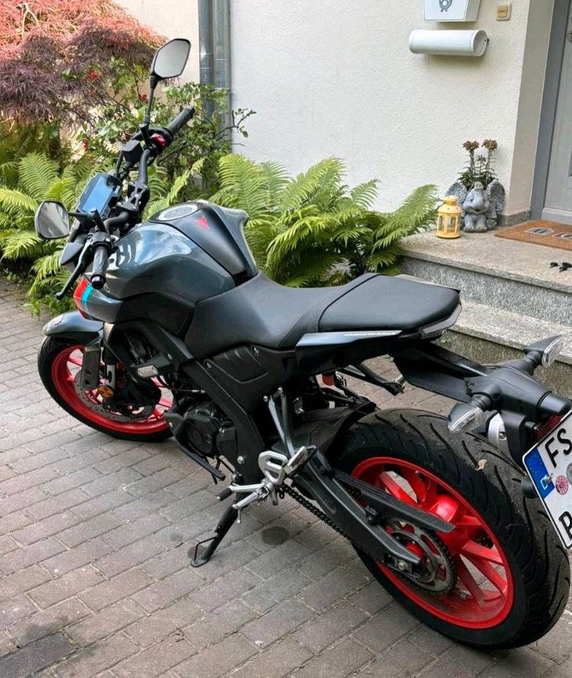 Yamaha MNT125-A in Allershausen
