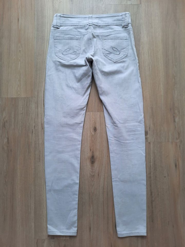 Naturale Jeans in Grau, Gr. 38 in Witten