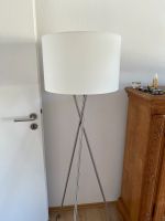 Moderne Stehlampe, Lampe weiß Nordrhein-Westfalen - Bedburg Vorschau