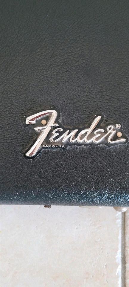 Vintage Fender Guitar Case in Düsseldorf