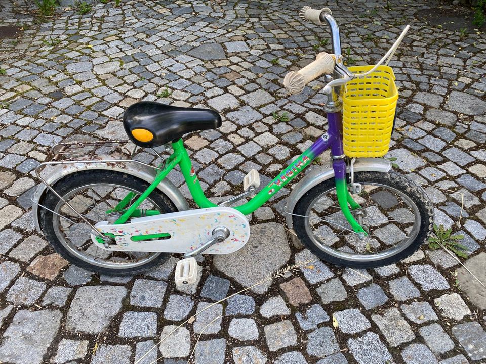 Kinderfahrrad, mit Korb, funktioniert einwandfrei in Icking