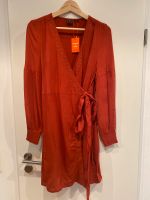 Superdry Kleid Wickelkleid Rostbraun M / 38 NEU Nordrhein-Westfalen - Leverkusen Vorschau