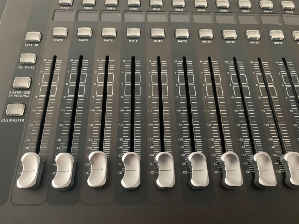 Behringer X32 Digitalmischpult in Berlin