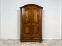 WMK Hochwertiger und sehr gut erhaltener Vintage Kleiderschrank im antiken Stil mit Schubladen und schönen Messingbeschlägen # Schrank Bauernschrank Dielenschrank Wardrobe Bodenseeschrank Garderobe Friedrichshain-Kreuzberg - Friedrichshain Vorschau