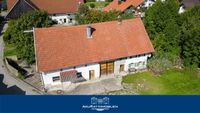 Akurat Immobilien -Denkmalgeschütztes Bauernhaus mit Entwicklungspotenzial, sowie weiteren Baurecht! Bayern - Buchloe Vorschau