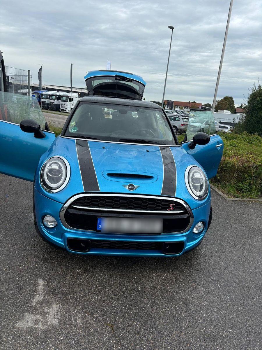 Abbildung des Autos MINI Cooper S