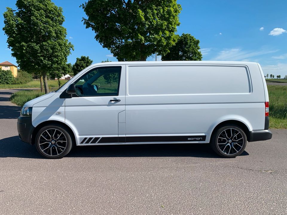 Volkswagen T 5.2 Transporter in Elbe-Parey