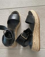 Sandalen mit Plateau Kr. München - Kirchheim bei München Vorschau