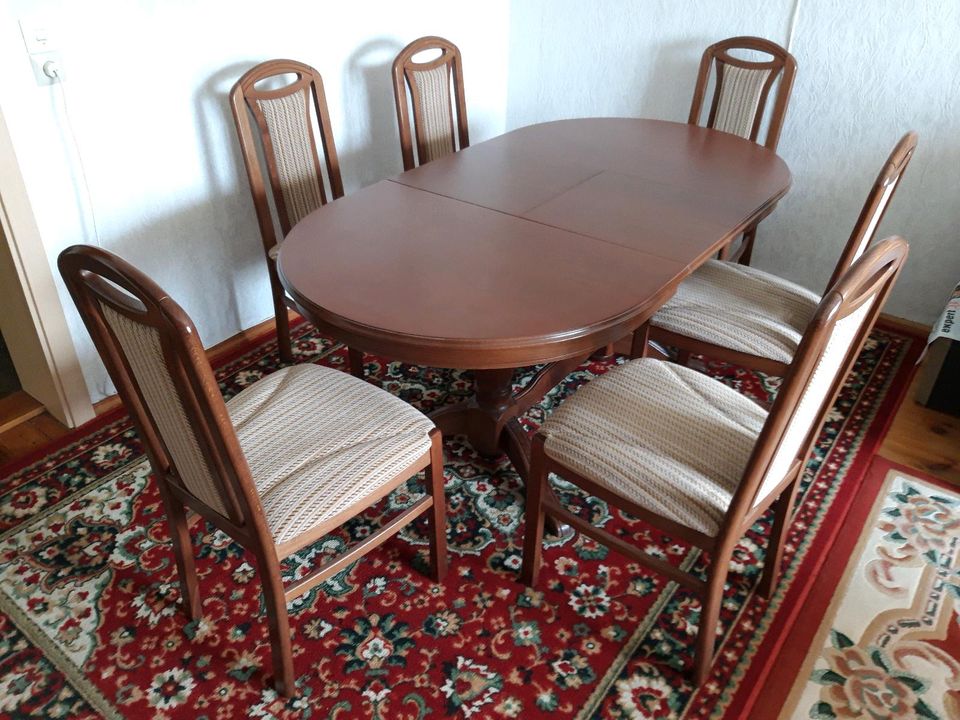 Esstisch/Wohnzimmer Tisch  und 6 Stühle in Torgau