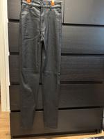 Damen Hose mit Glitzer München - Thalk.Obersendl.-Forsten-Fürstenr.-Solln Vorschau