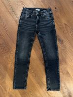 schwarze Jeans von Lindex, Gr. 146. Düsseldorf - Oberkassel Vorschau