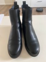 Damen Stiefelette Gr. 40 schwarz neuwertig Niedersachsen - Berge Vorschau