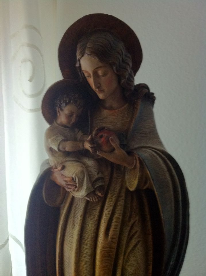 Madonna Figur mit Kind (signiert) in Wolfach