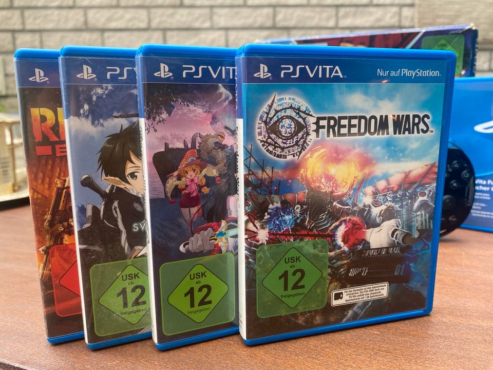 Ps Vita 2016 Mega pack Sword Art Freedom wars Tales of Hearts in Köln