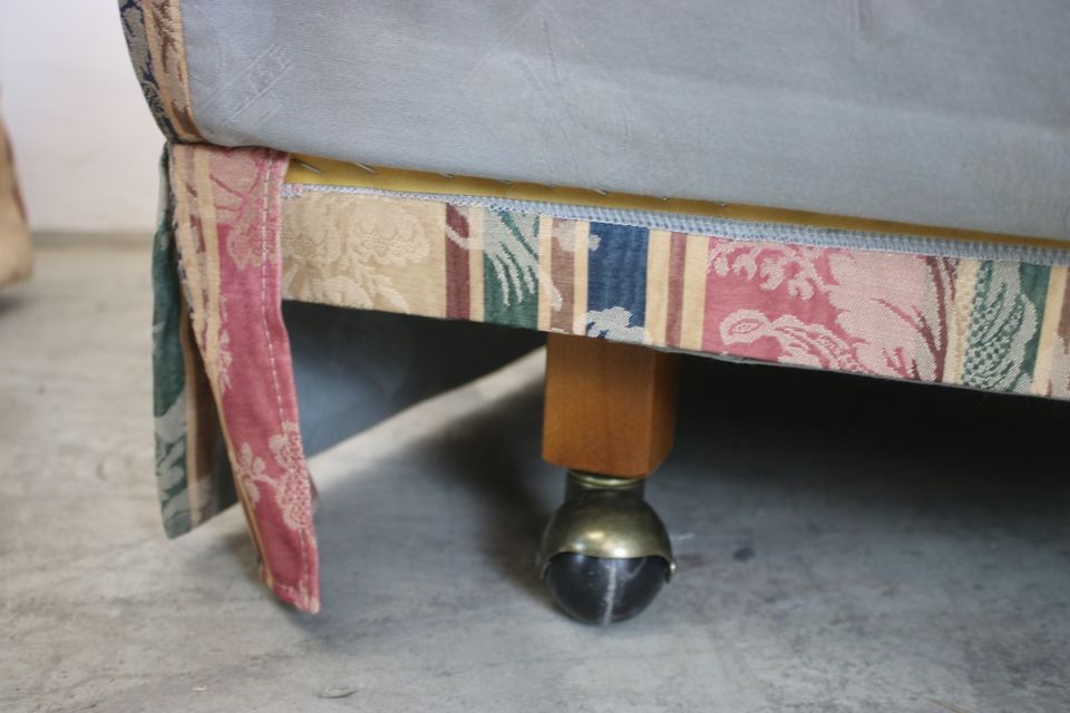 Kamin Sessel Sofa Gestreift Gold Grün Rosa Floral von Heldense in Berlin