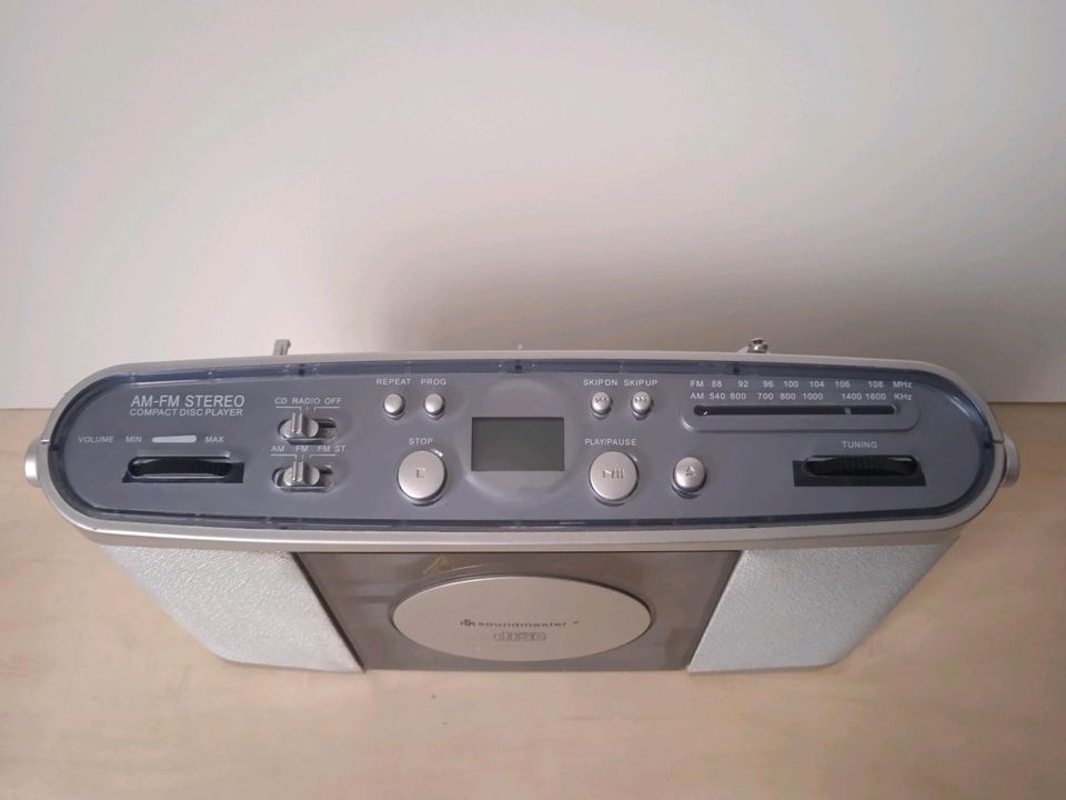 Soundmaster Radio CD Player Kofferradio Stereo HiFi Audio in Düsseldorf