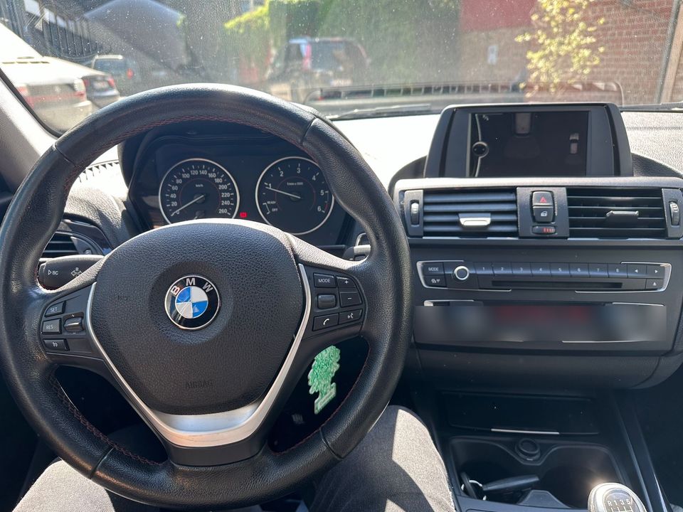 BMW 1er 118 Facelift in Berlin