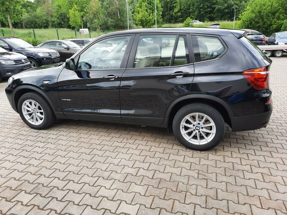 BMW Baureihe X3 xDrive20i in Siegenburg